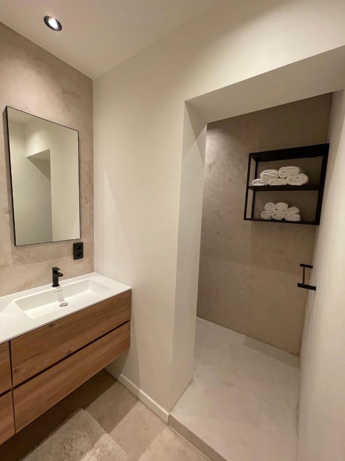 3 Room Luxury Design Apartment With Airconditioning, Close To Gent St-Pieters Station Esterno foto